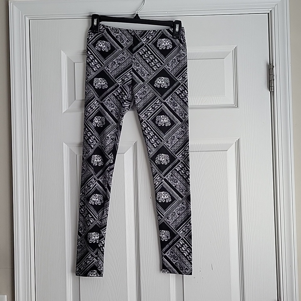 Pink Republic Women's Leggings